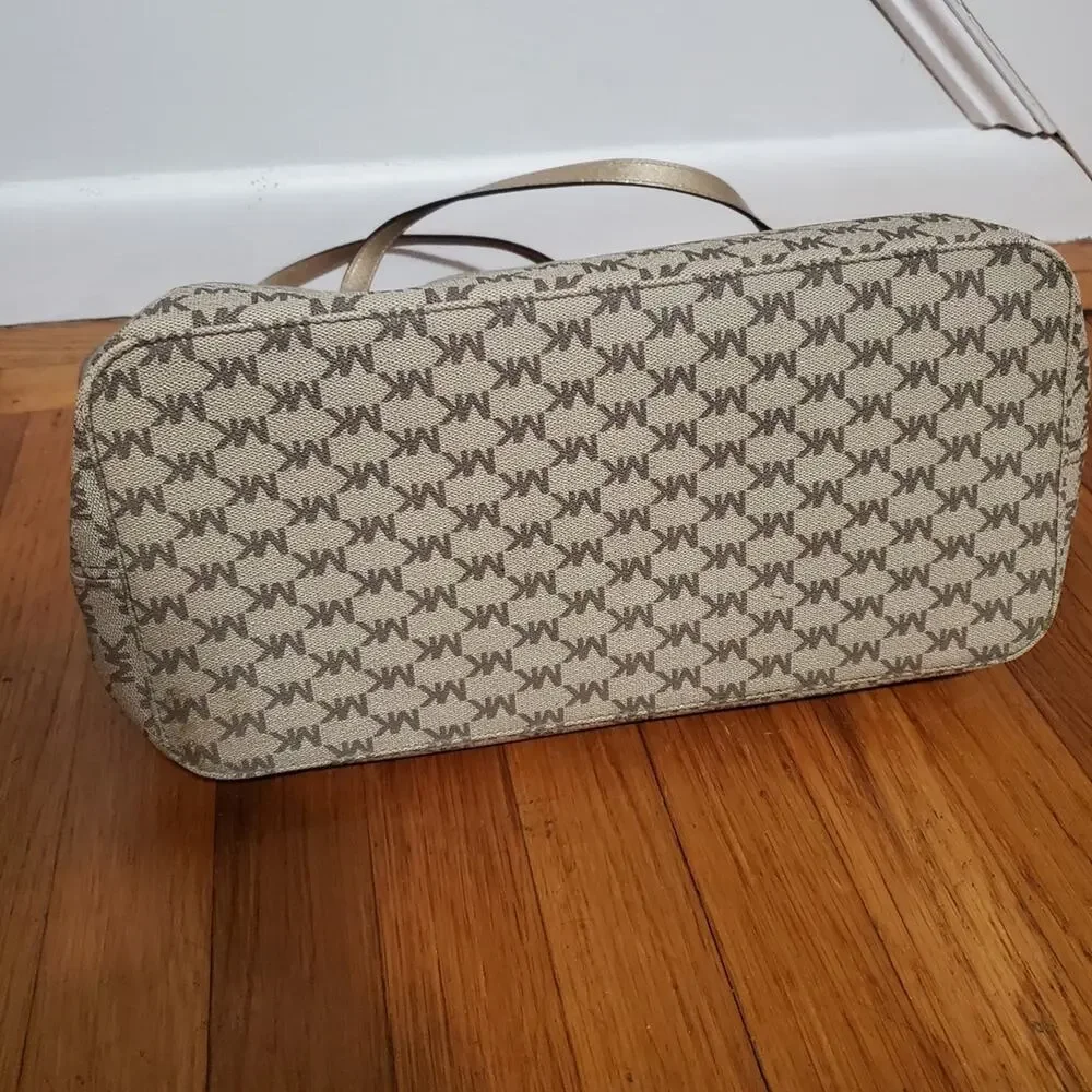 Michael Kors MK Signature Large Gold Tan Tote Handbag - Picture 5 of 5